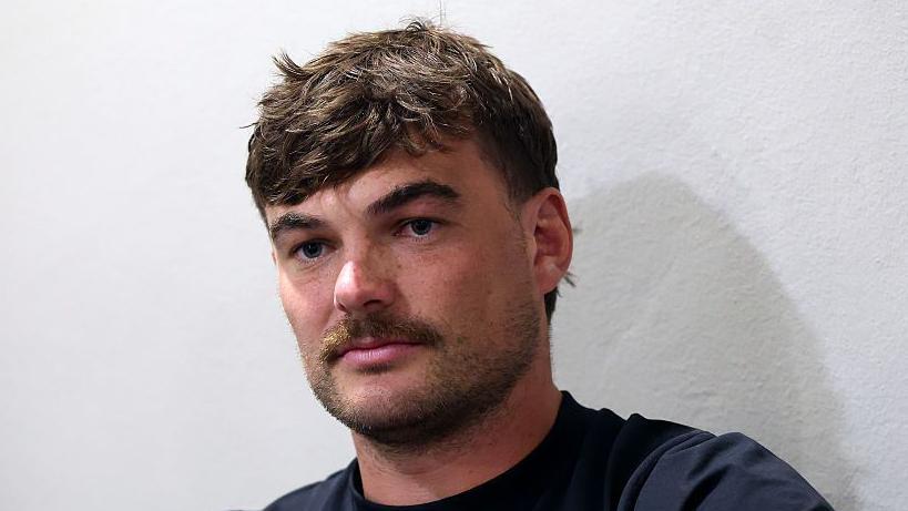 Choas Reigns in Johannesburg: Appendicitis Fells England Star, Echoes Springbok Scramble