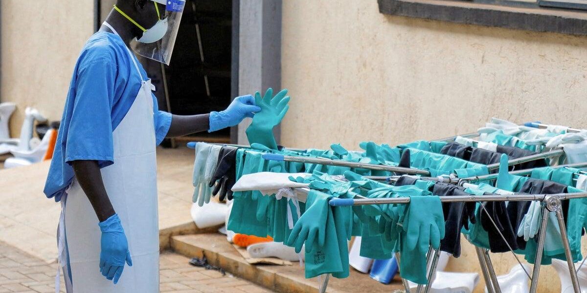 UK Humanitarian Worker Hospitalized in London After Potential Ebola Exposure