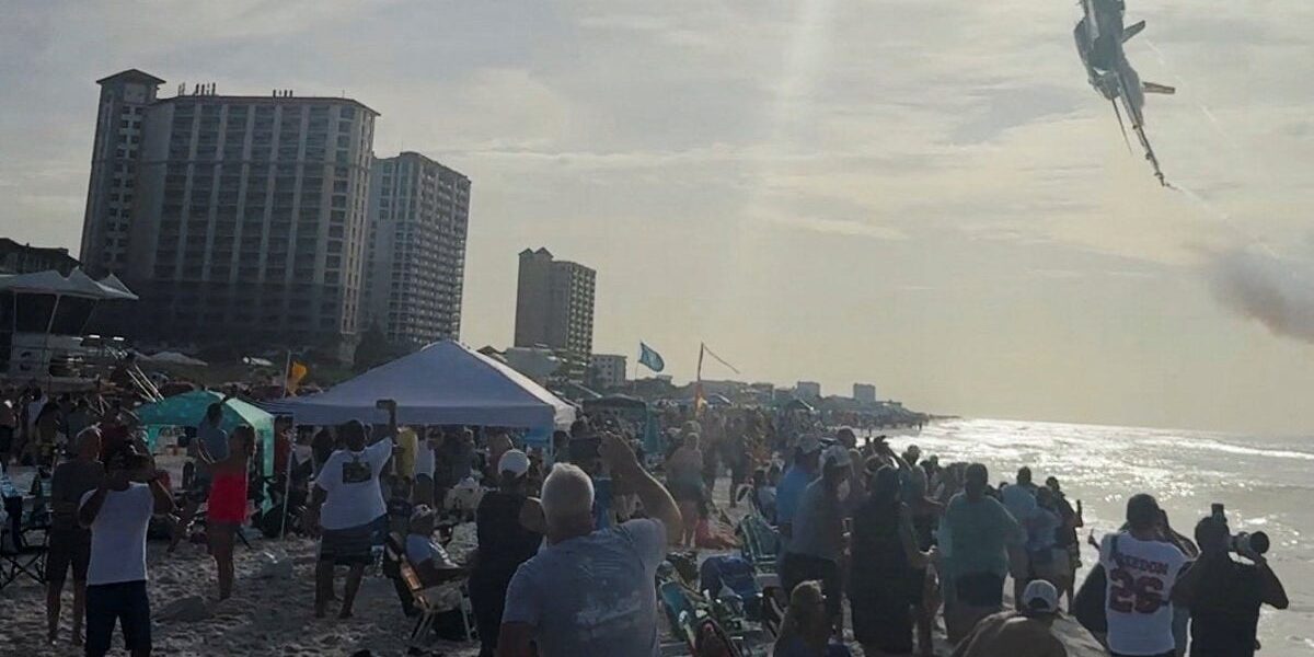 Controversial US Navy Flyover: Trump’s Supporters Defend Blue Angels Incident