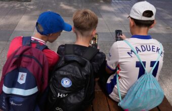 French Parliament Enforces Social Media Ban for Under-15s