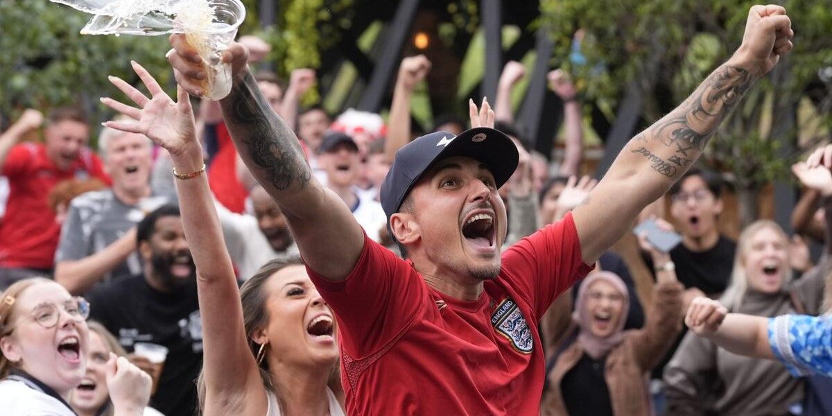 England’s World Cup Journey Boosts UK Pubs, Shops, and Restaurants