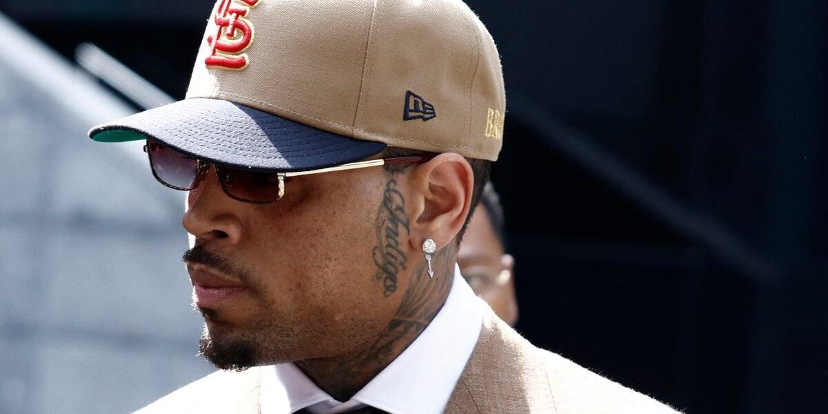 R&B Singer Chris Brown Pleads Guilty to Affray at Mayfair Nightclub