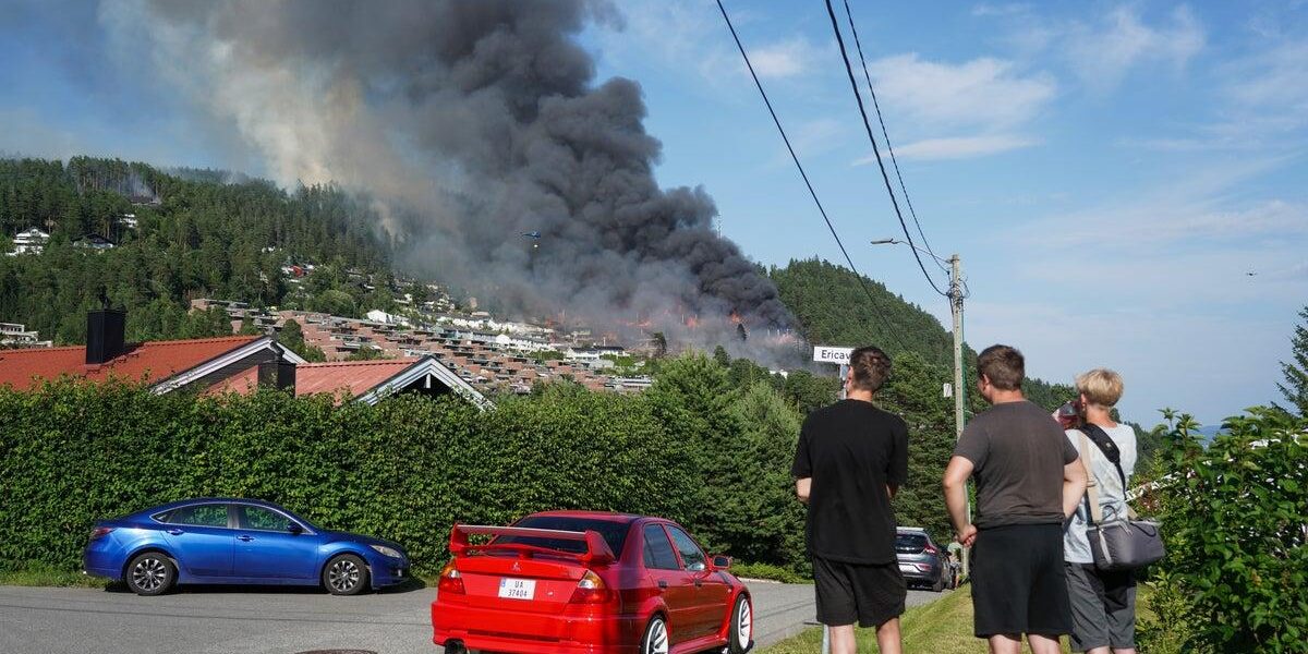 Norway’s Largest Blaze: Firefighters Struggle as 100 Homes Destroyed in Drammen
