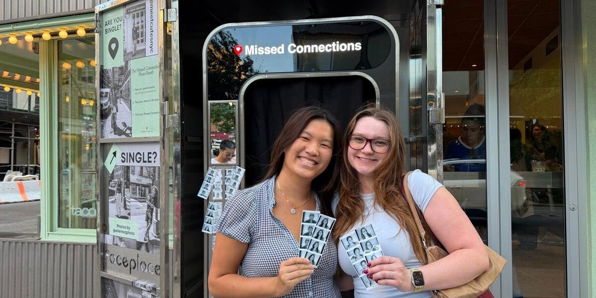 New York City Photobooth Matches Strangers for Love