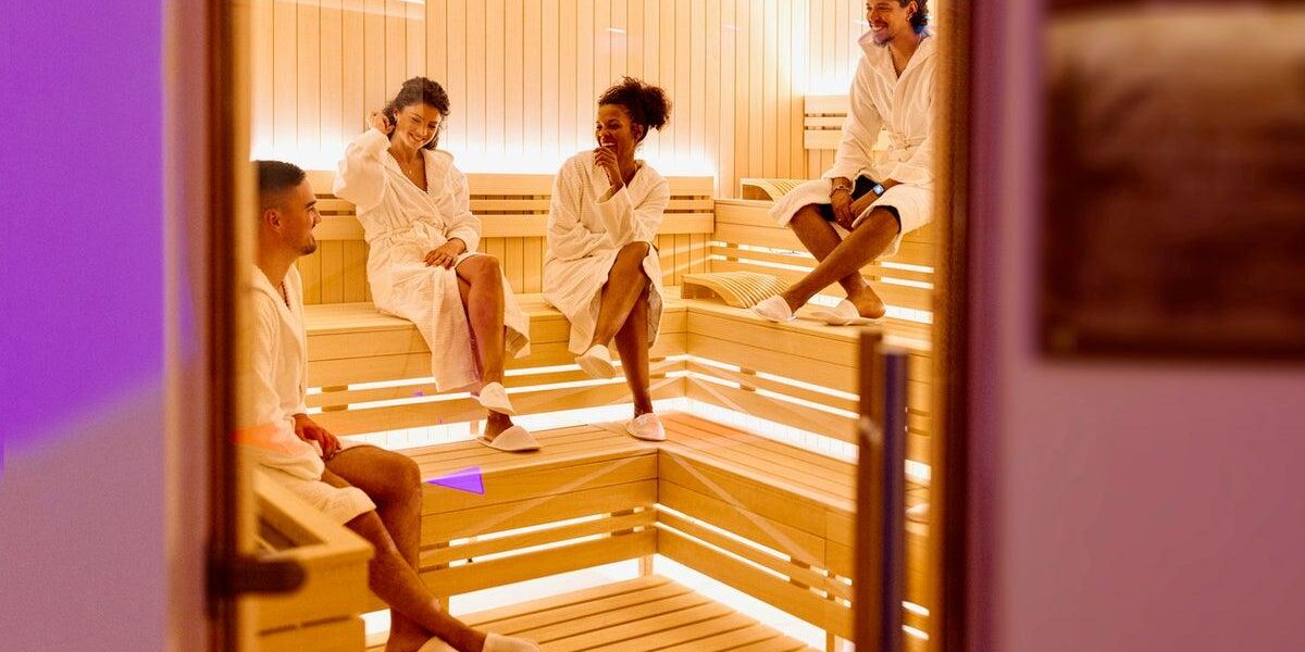 Experts Question Efficacy of Infrared Saunas for Post-Workout Recovery