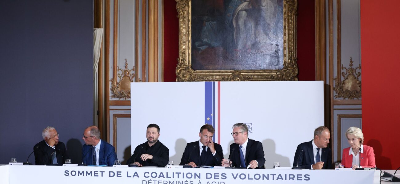 Macron’s Eastern Gambit: Europe’s Uneasy Waltz Along Ukraine’s Edge