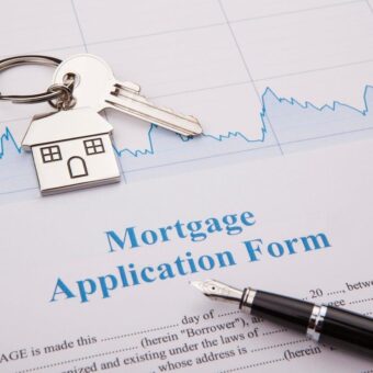 UK Mortgage Rates Climb as Average Two-Year Deal Reaches 5.5%
