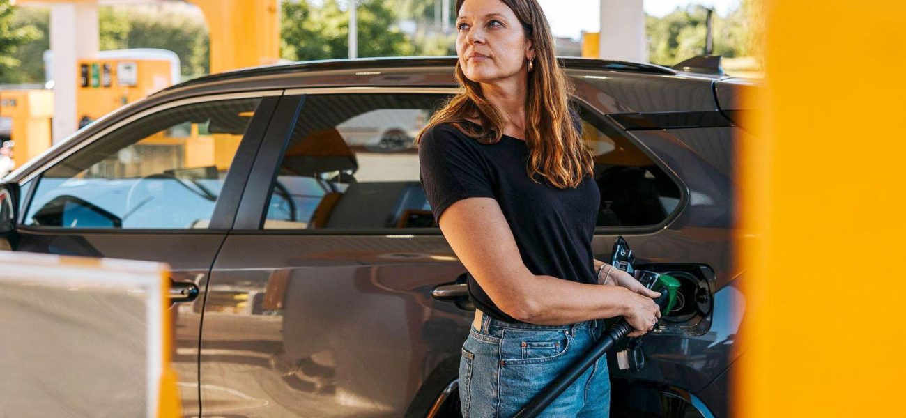 Fuel Markets Roiled: Diesel Price Plunge Sparks Cautious Optimism Amidst Geopolitical Undercurrents