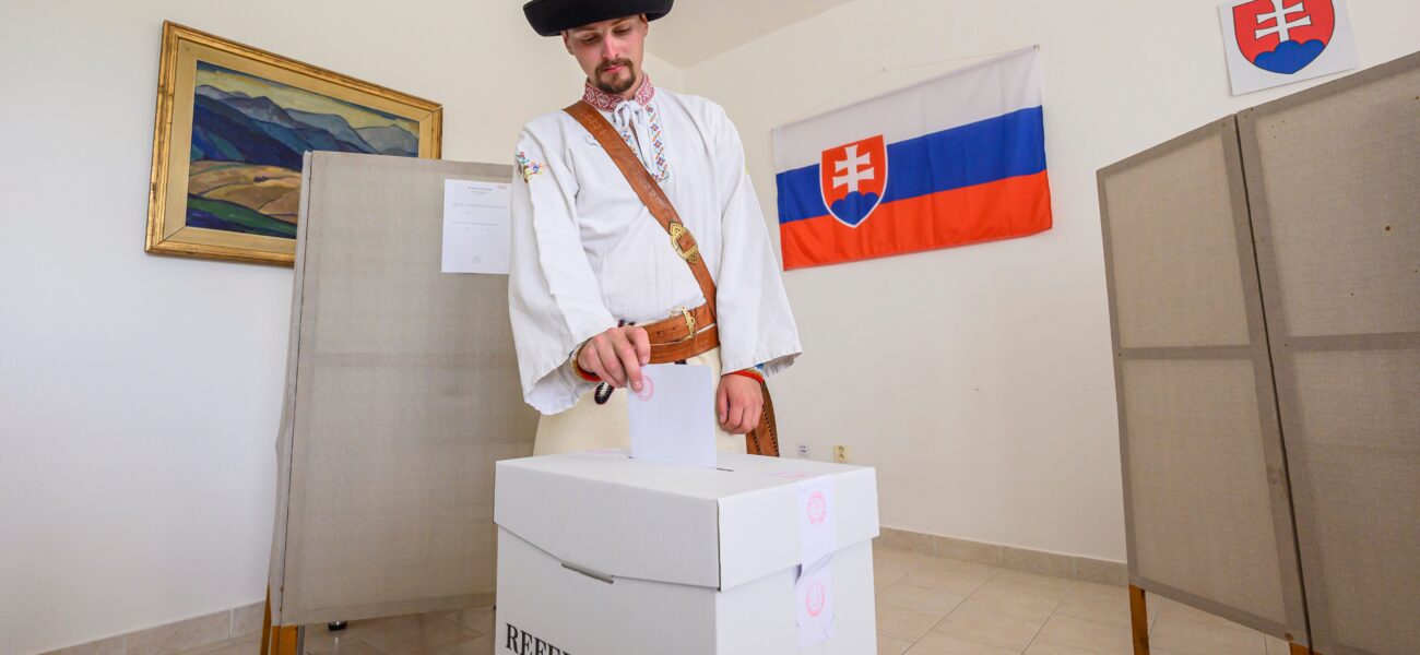 Slovak Populist’s Lifetime Annuity Bid Fizzles as Electorate Yawns