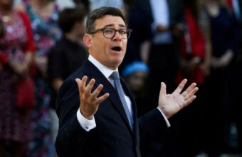 Prime Minister Announces £2 Bus Fare Cap Across England