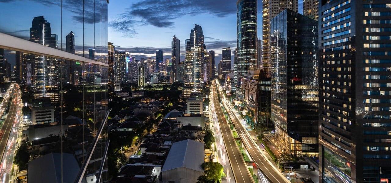 Indonesia Passes Legislation to Build Financial Hub Rivaling Singapore
