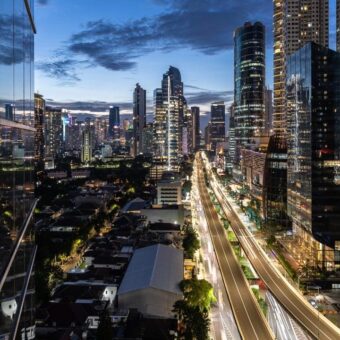 Indonesia Passes Legislation to Build Financial Hub Rivaling Singapore