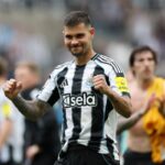 Arsenal and Man Utd Eye Key Transfers Amid Injury Setbacks