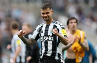 Arsenal and Man Utd Eye Key Transfers Amid Injury Setbacks
