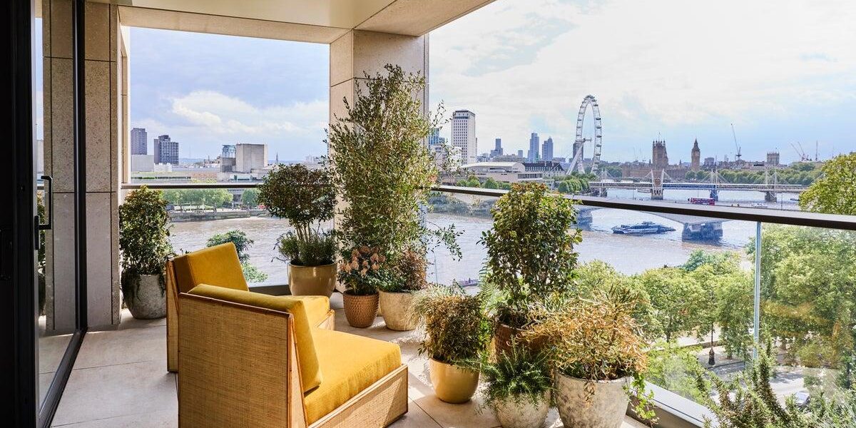 Strand’s Transformation: London’s Chic Boulevard Rises from the Ashes