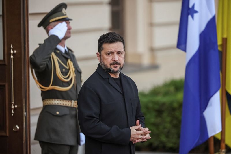 Zelenskiy’s Calculated Gambit: The Ghost of American Resolve Haunts Kyiv’s Appeals to Trump