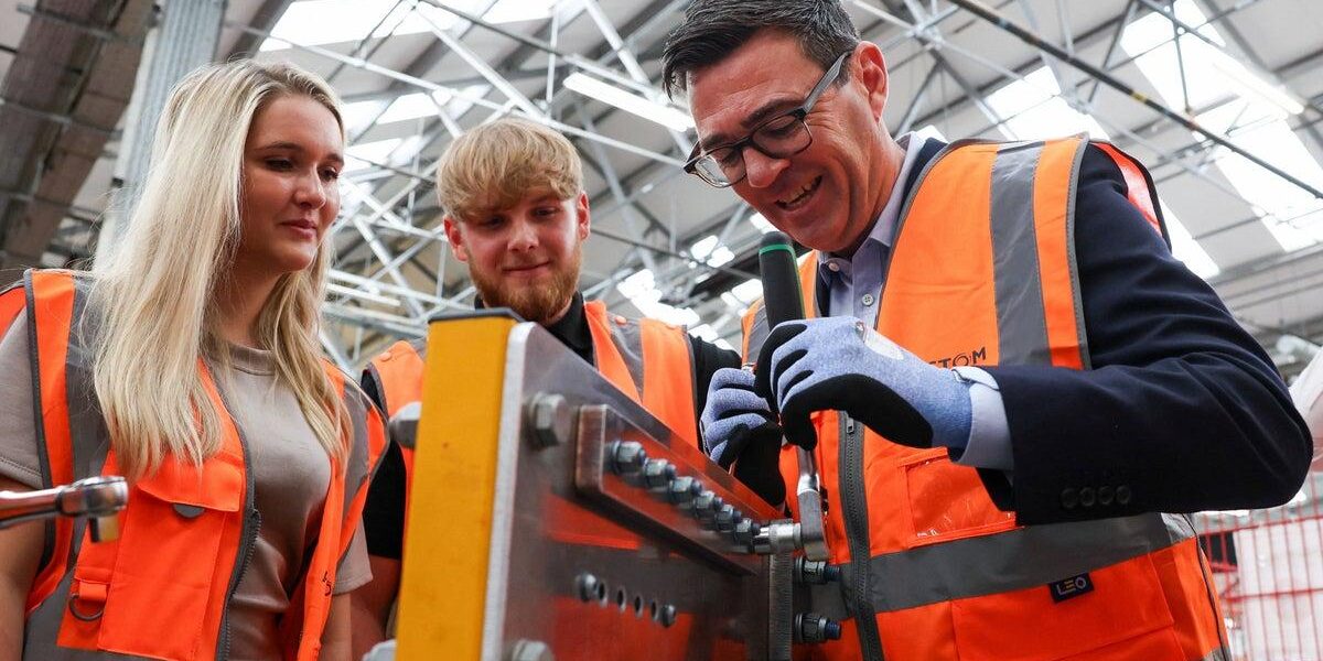 UK Ministers Offer Up to £4,500 Annually to Encourage Teen Apprenticeships