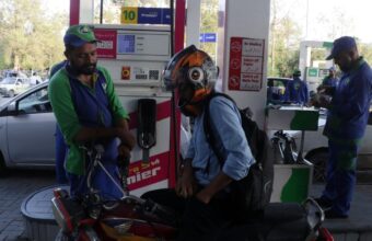 Pakistan and Bangladesh Face Economic Strain Amid US-Iran Tensions Pakistan and Bangladesh Face Economic Strain Amid US-Iran Tensions