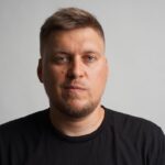 Russian Comedian Sasha Nezlobin Flees Putin’s Regime, Finds Refuge in the US Russian Comedian Sasha Nezlobin Flees Putin’s Regime, Finds Refuge in the US