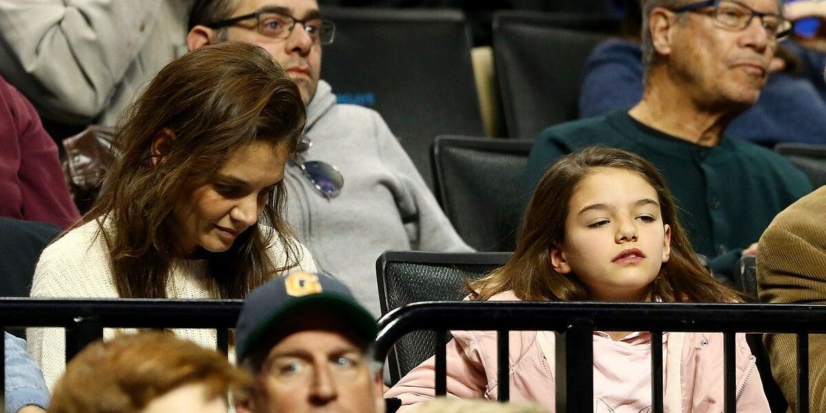 Suri Cruise Legally Drops Father Tom Cruise’s Surname