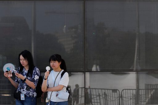 America Braces for a Long, Slow Roast as Record Heat Blankets Nation