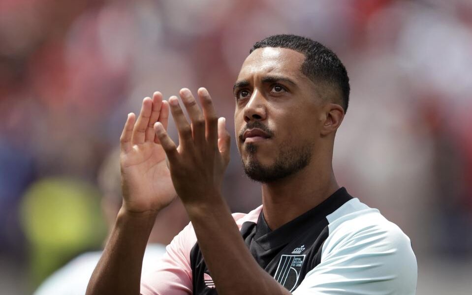 Old Trafford’s Quiet Coup: Tielemans Landing Signals Shifting Sands in Football’s Mercantile War