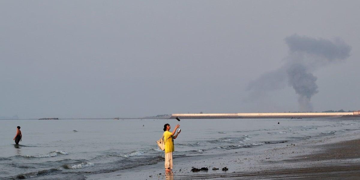Strait of Hormuz Shipping Plummets Amid Escalating Middle East Tensions