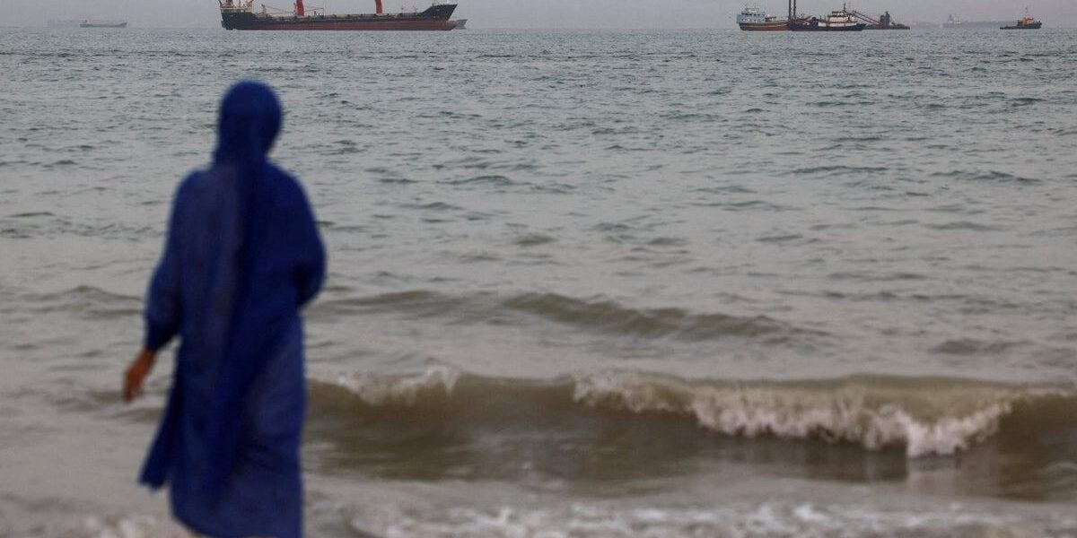 Oil Prices Near One-Month High Amid Yemen’s Red Sea Blockade