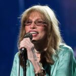 Carly Simon Discloses Parkinson’s Disease Diagnosis