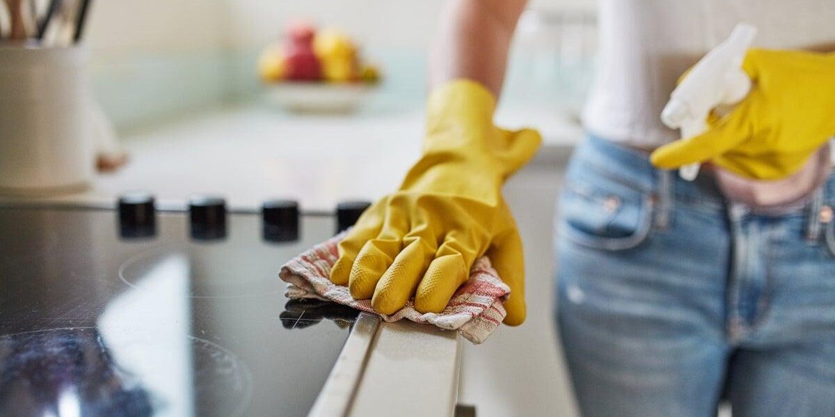 Essential Pre- and Post-Holiday Cleaning Tasks for a Hassle-Free Break