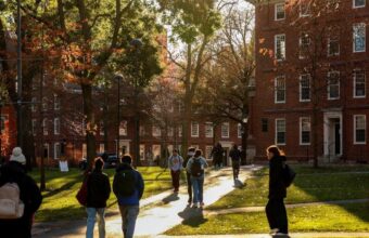US Justice Department Probes Harvard Financial Aid Programs for Discrimination