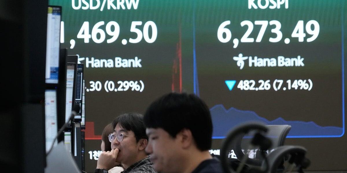 Kospi Index Plummets Over 9% Amid Heavy Chipmaking Stock Sell-Off
