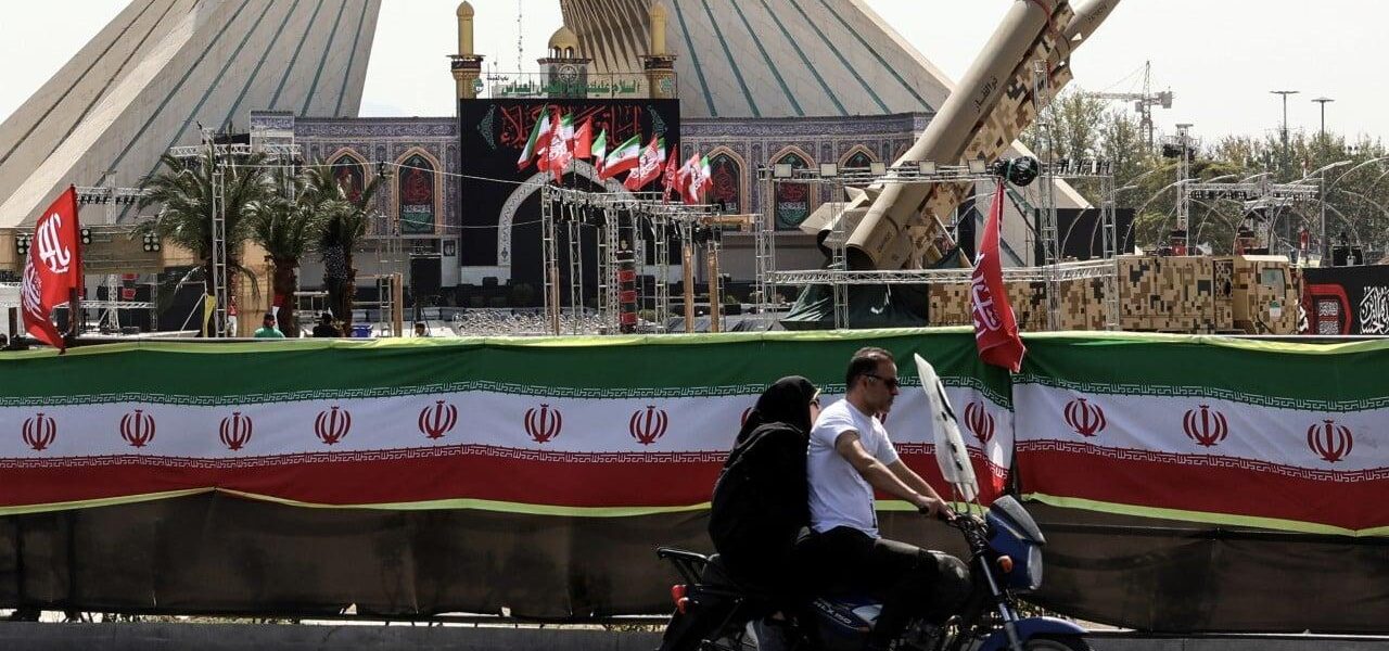 US Halts Nightly Strikes on Iran Amid Escalating Houthi-Saudi Clashes