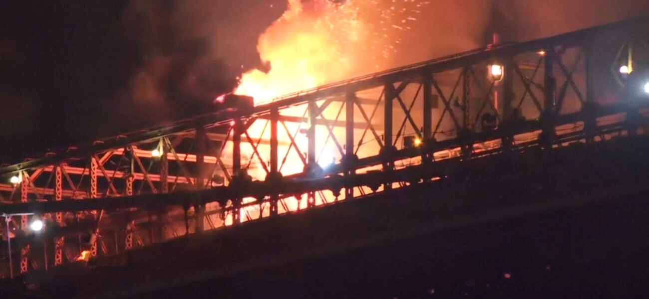 Grand Spectacle, Minor Inferno: Brooklyn Bridge Incident Echoes Urban Fragility