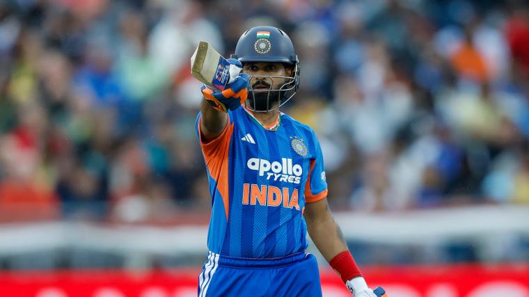 Shadows and Sisterly Support: Cricket Captaincy, Public Scrutiny, and the South Asian Game