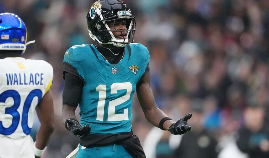 Hunter’s Hype Train: Jacksonville’s Billion-Dollar Muscle Play Under the Social Media Glare