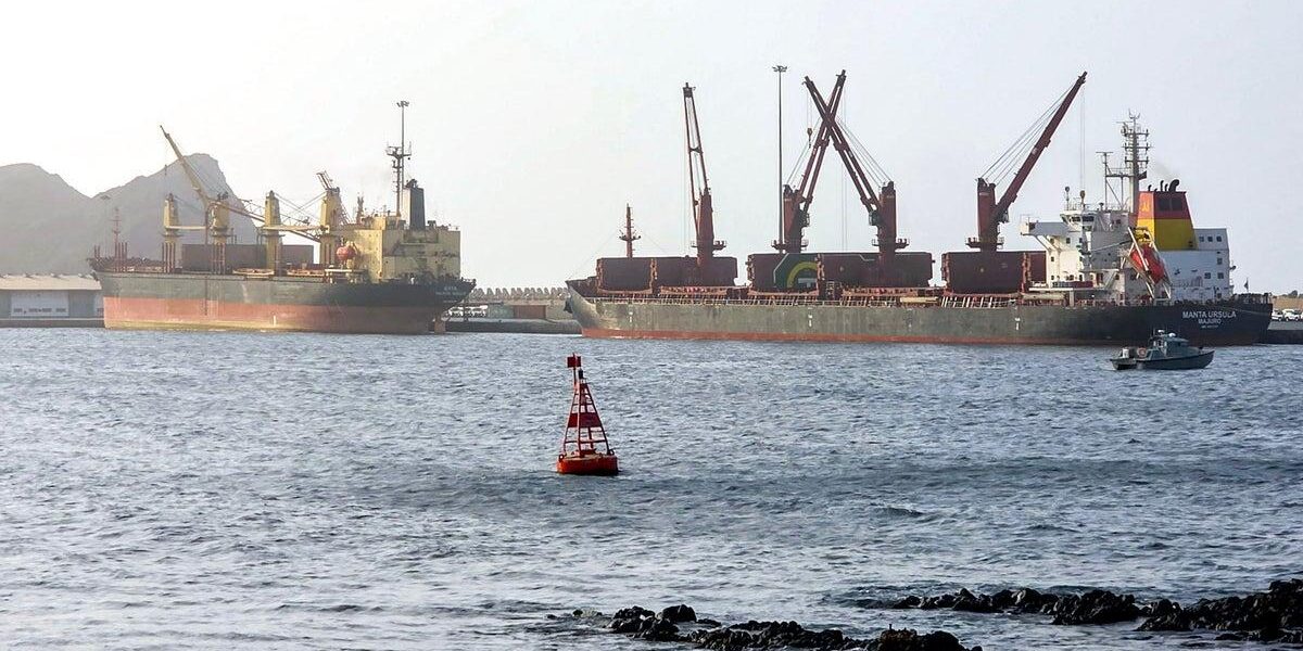 Iran-US Tensions Ease as Both Nations Pause Attacks for Talks