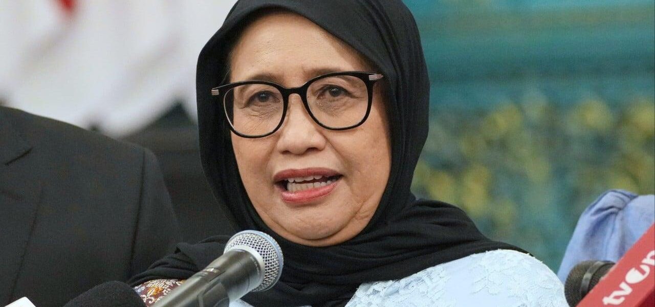 Indonesia’s Free Meals Agency Chief Resigns Amid Ongoing Challenges