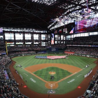 Game Day Gridlock: A Sunday Snapshot of Streaming Wars and Fandom Fragmentation
