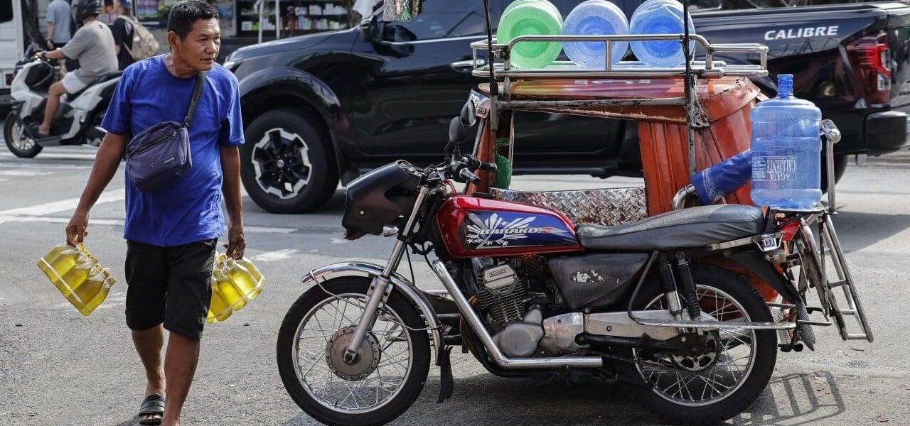 Philippines’ Economic Recovery Faces Domestic and International Challenges