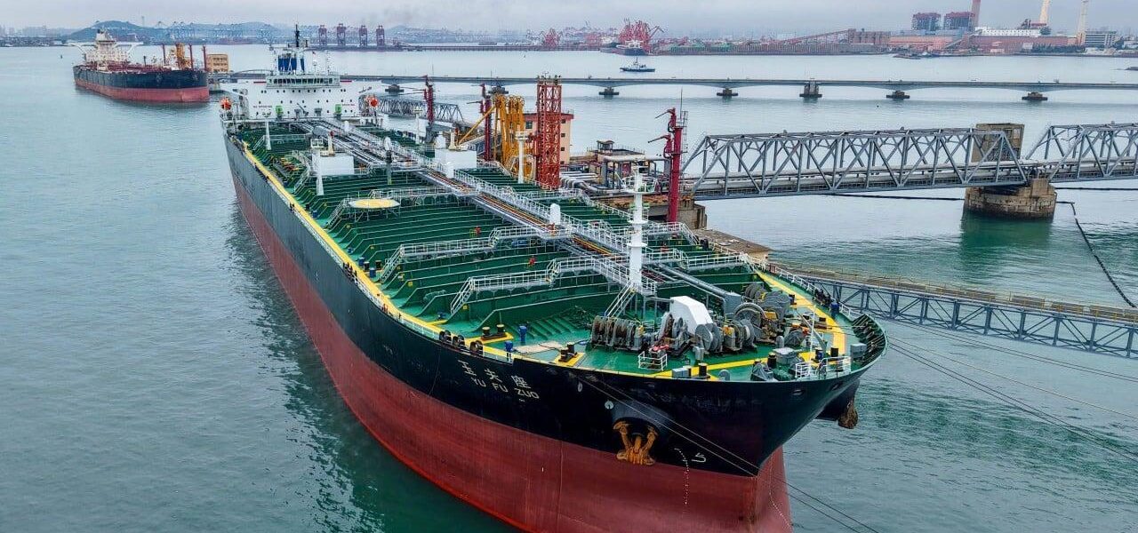 China Refrains from Utilizing Reserves Amid Rising Oil Prices Due to US-Iran Tensions