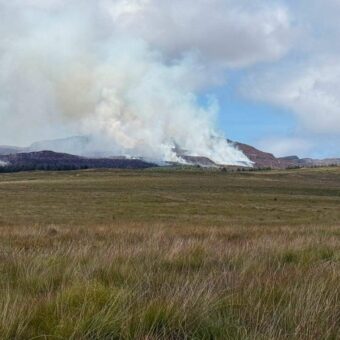Firefighting Helicopter Deployed to Combat Wildfire at UK Beauty Spot