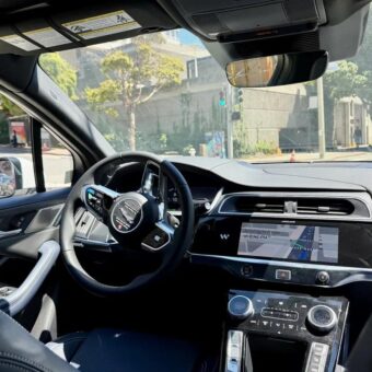 Steve Fowler Abandons Uber for Waymo Robotaxi in San Francisco