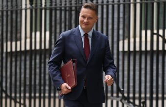 Wes Streeting Issues Apology Following Unintended Microphone Remarks