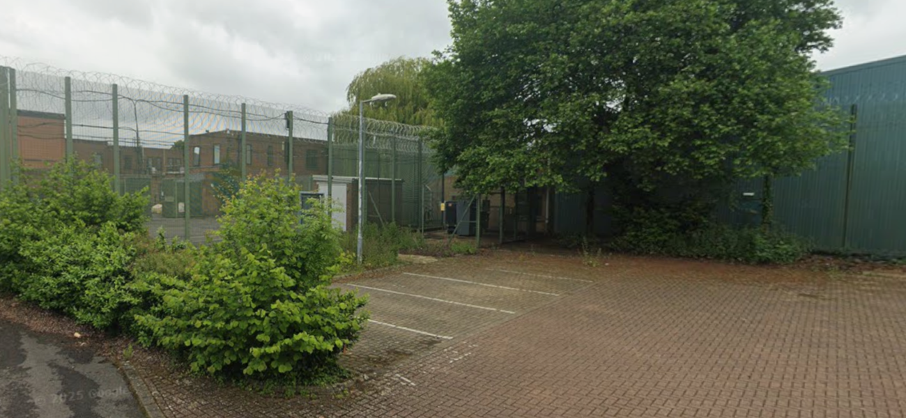 Albanian National Escapes Campsfield Immigration Removal Centre