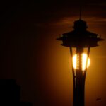 Seattle Police Investigate Daring Parachuting Incident from Space Needle Seattle Police Investigate Daring Parachuting Incident from Space Needle