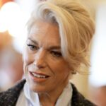 Hannah Waddingham Addresses Viral Oliviers Photographer Incident Hannah Waddingham Addresses Viral Oliviers Photographer Incident