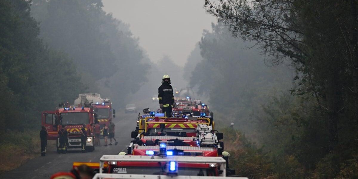 Military Aircraft Deployed to Combat Devastating Wildfires in France