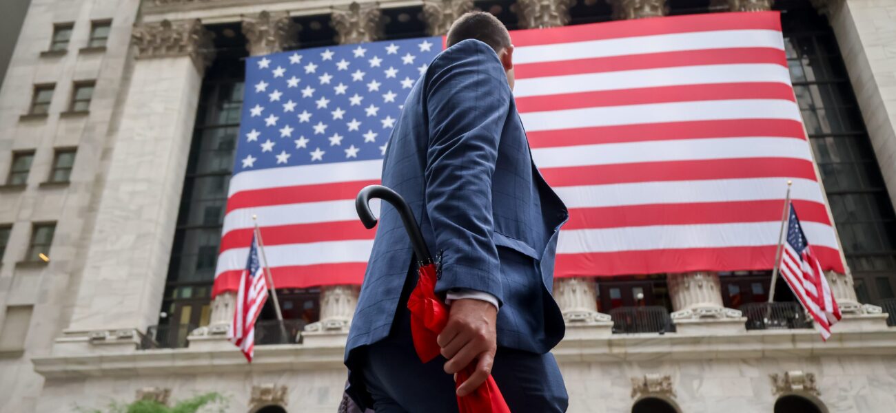 Wall Street Sounds Alarm: ‘Goldilocks’ Era Ends, New Rules for Capital Reigns