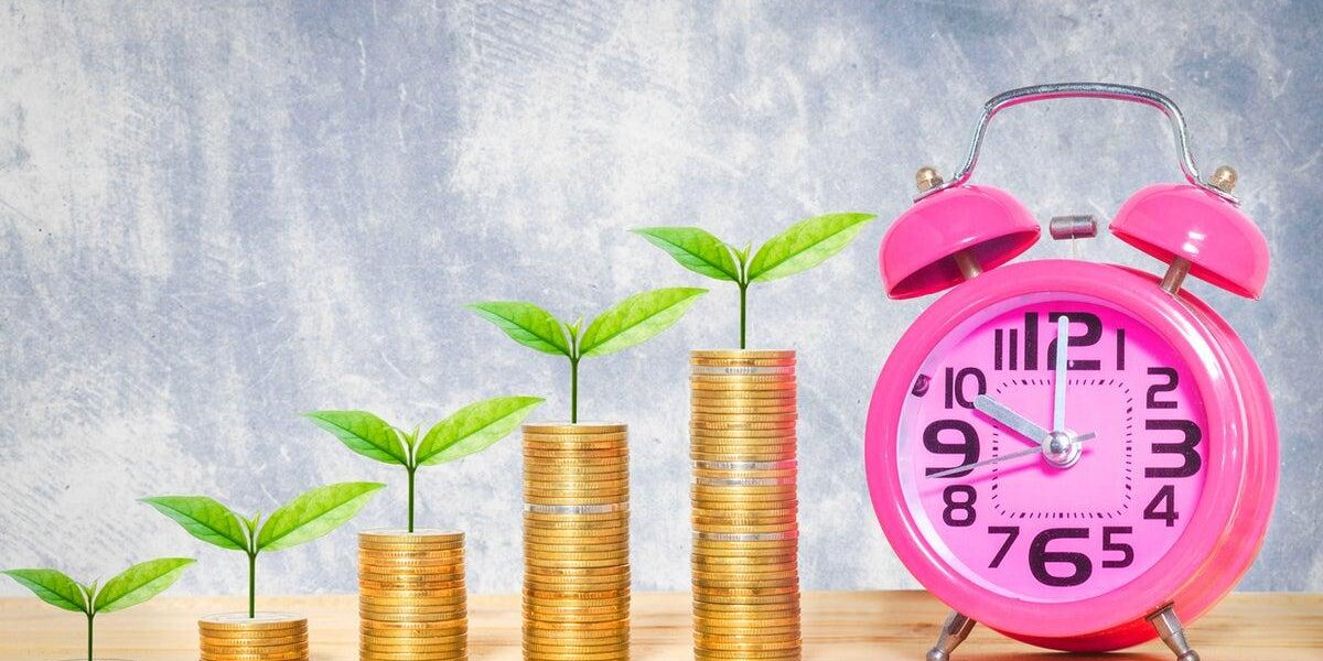 Economic Shifts: The New Timing for Cashing Out Savings